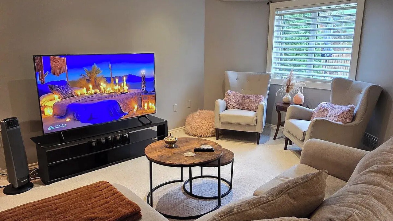 Photo of Livingroom in Meadowvale Village