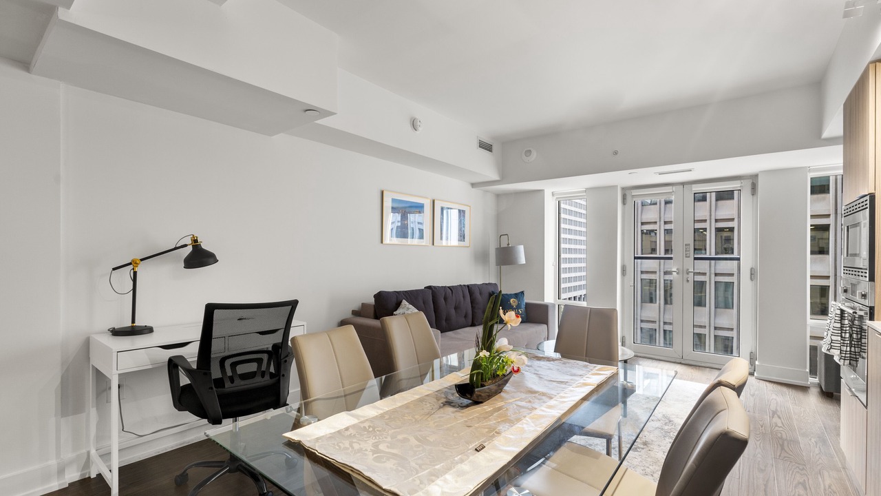 Photo of Livingroom in Bay Cloverhill