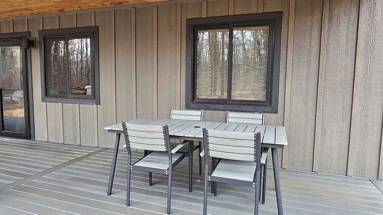 Photo of Outdoor in Emily