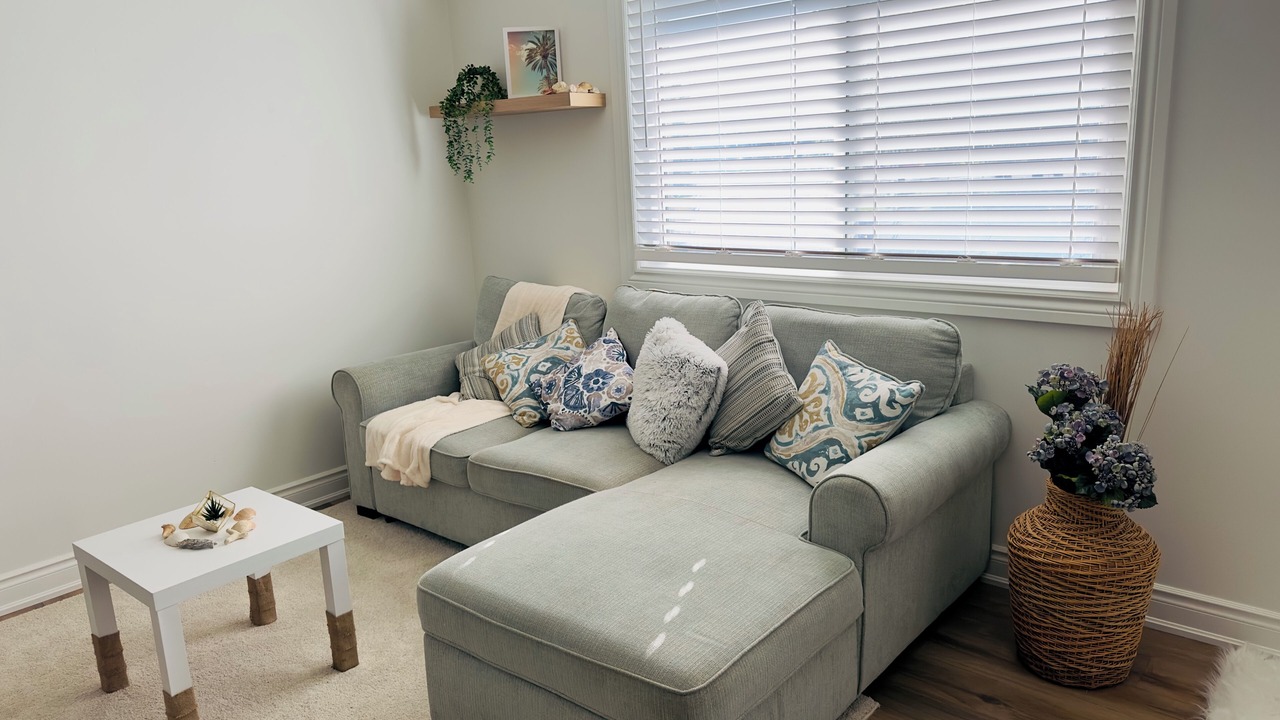 Photo of Livingroom in Port Dover