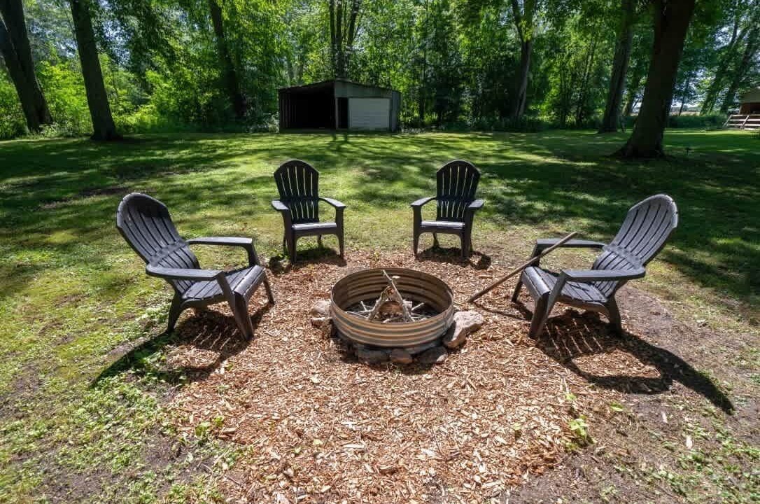 Photo of Outdoor in Hillier
