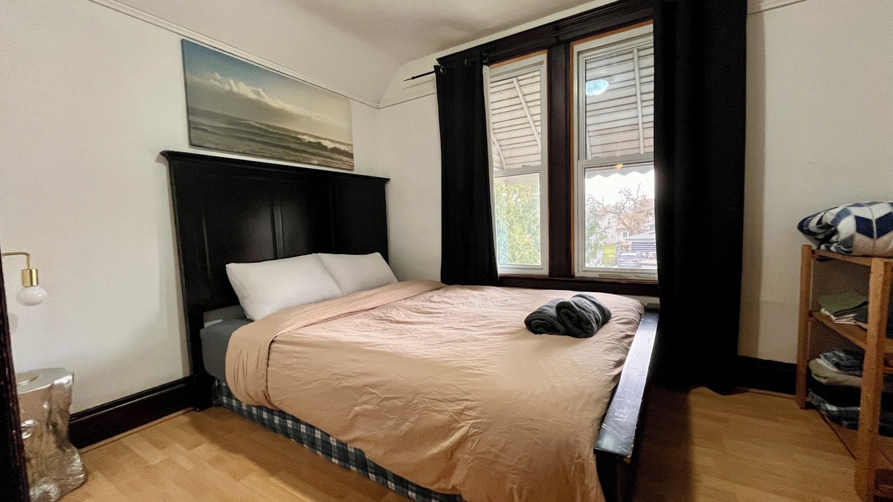 Photo of Bedroom in Bridgeview
