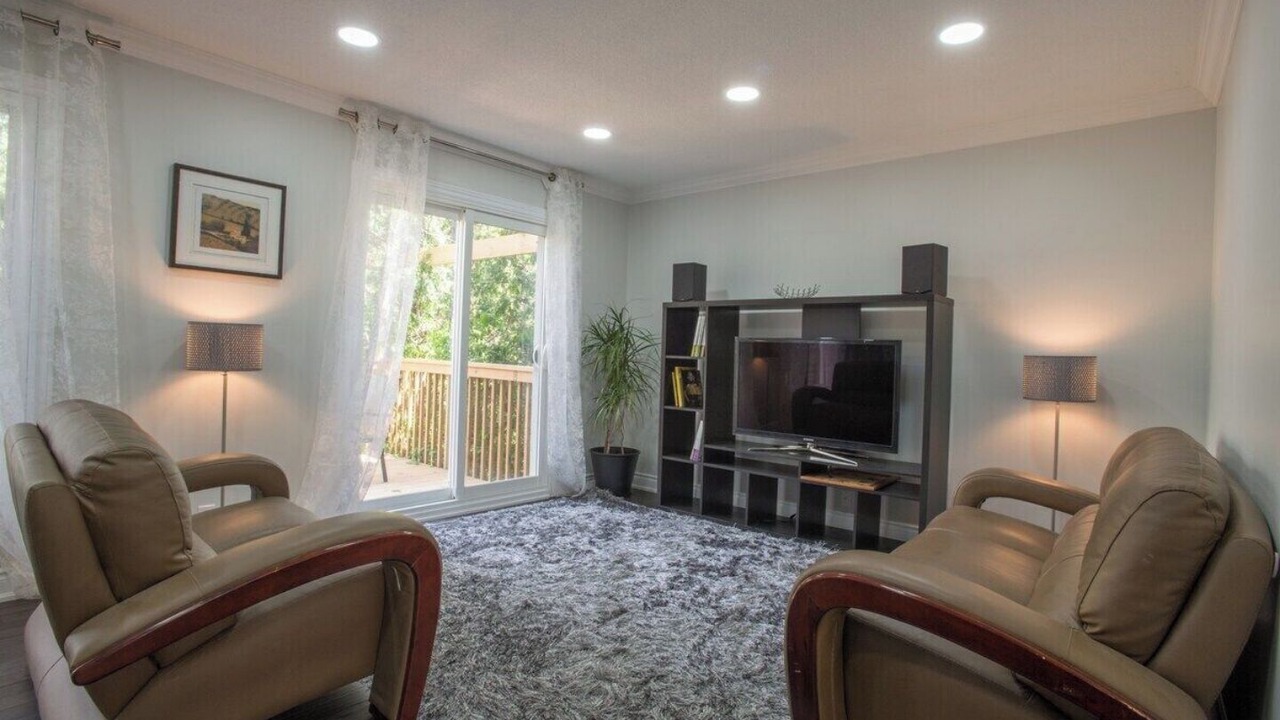 Photo of Livingroom in Thornhill