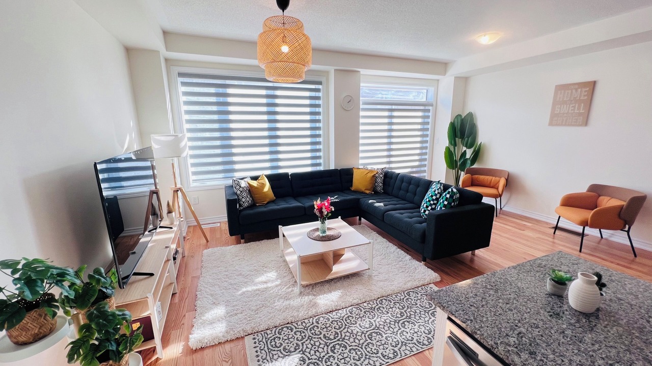 Photo of Livingroom in Durham Region
