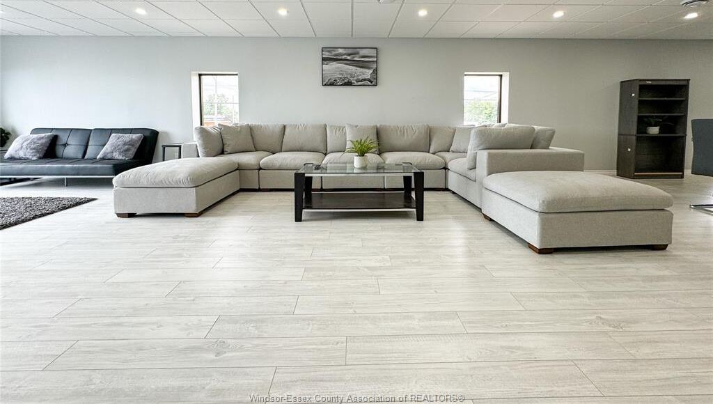 Photo of Livingroom in East Windsor