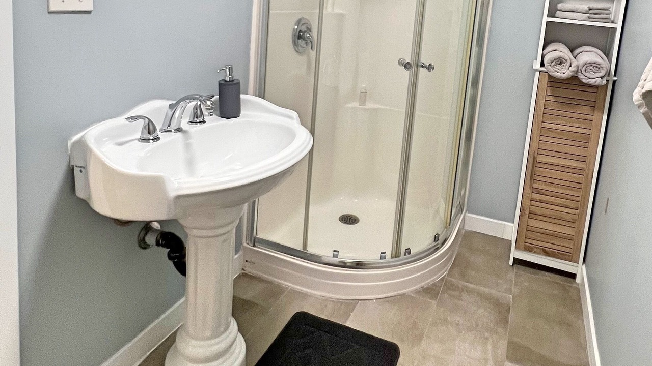 Photo of Bathroom in Lowertown
