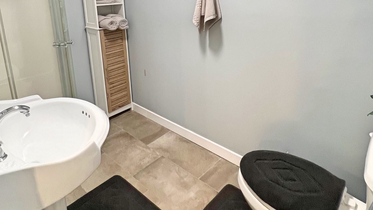 Photo of Bathroom in Lowertown
