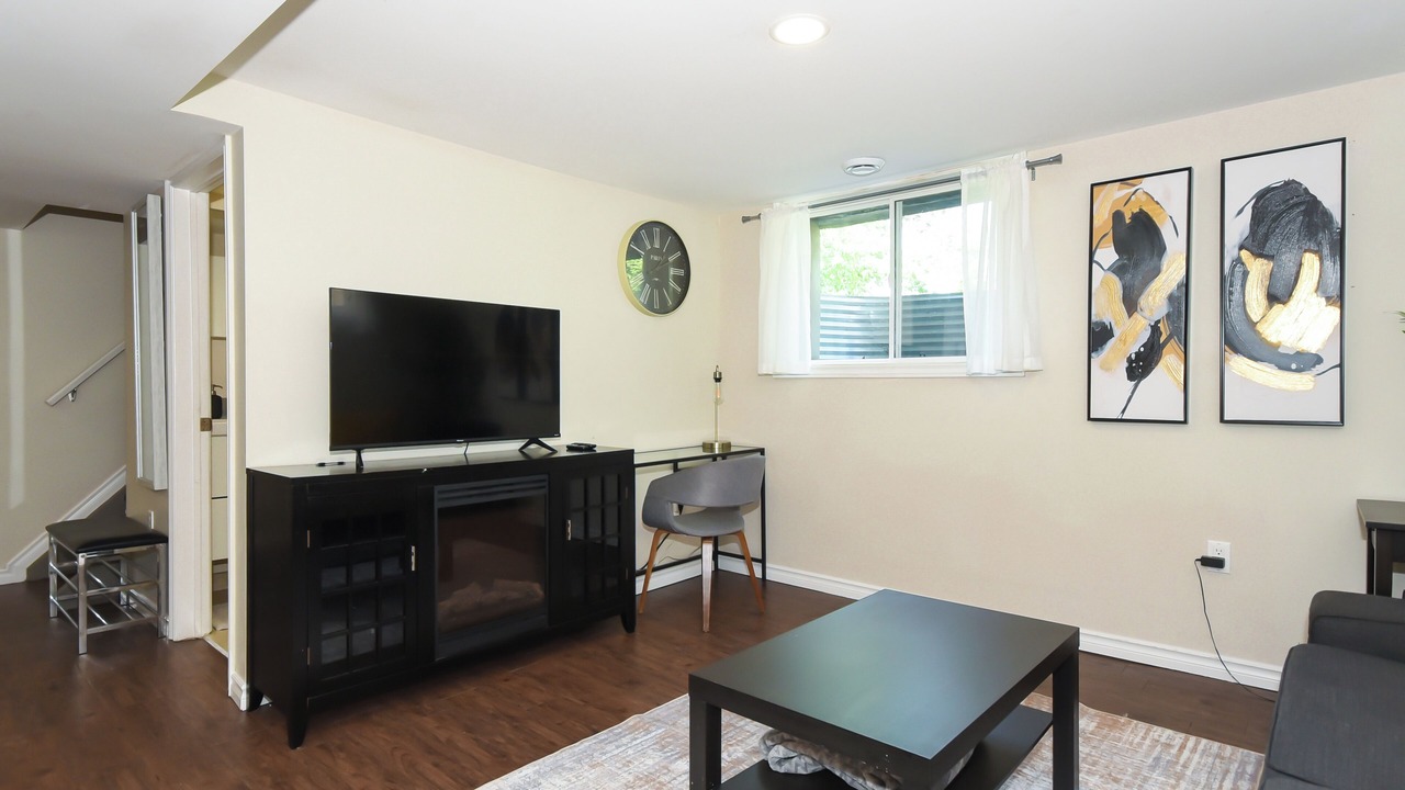 Photo of Livingroom in Ottawa Division