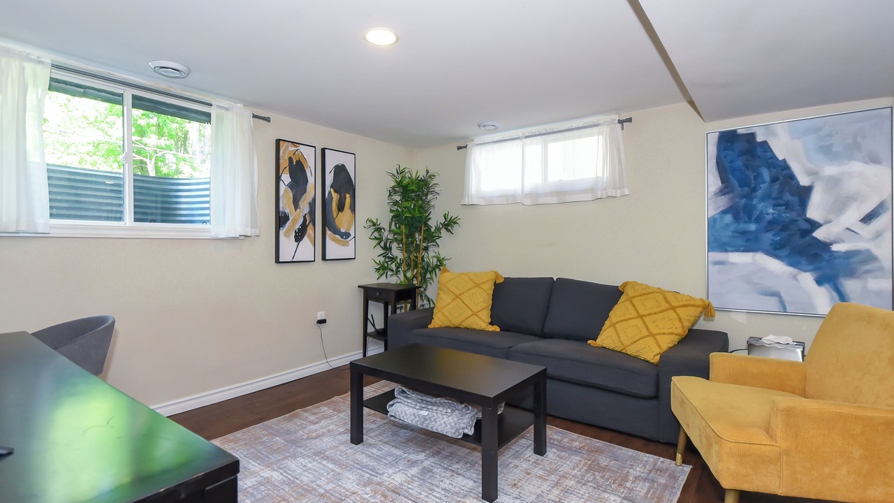Photo of Livingroom in Ottawa Division