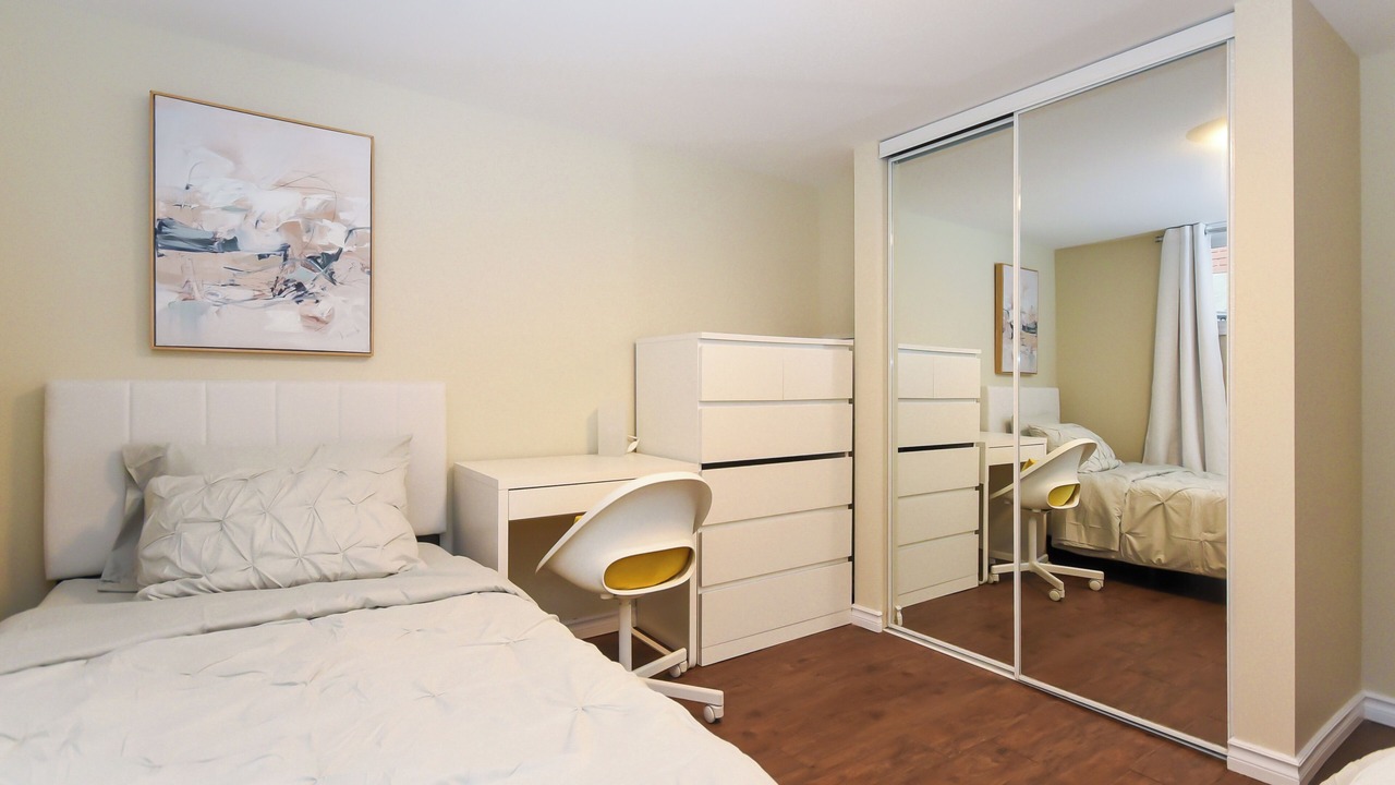 Photo of Bedroom in Ottawa Division