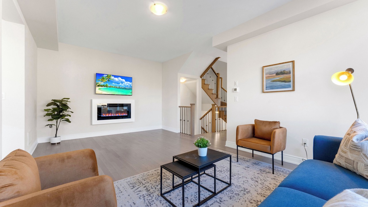 Photo of Livingroom in Oakville