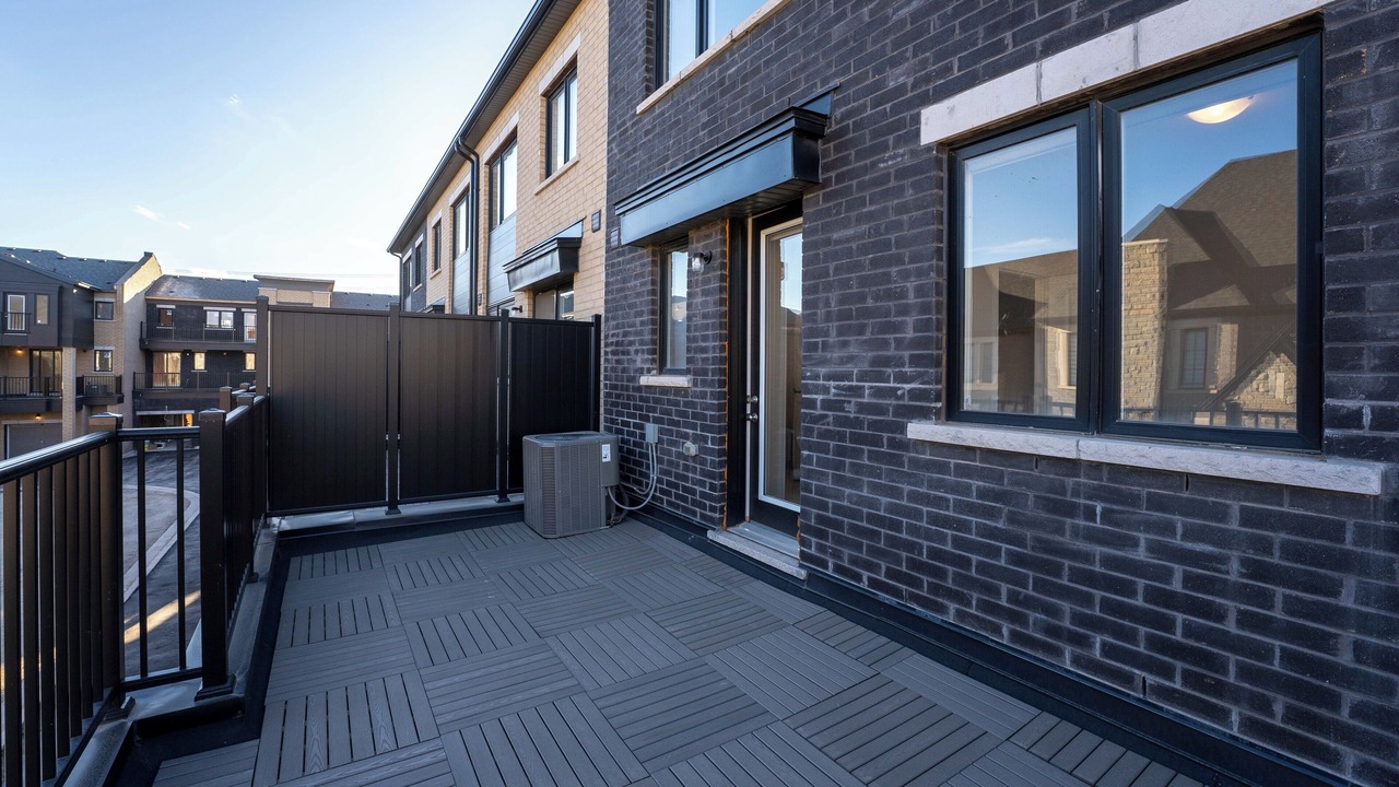 Photo of Outdoor in Oakville