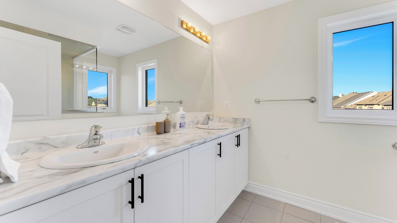 Photo of Bathroom in Oakville