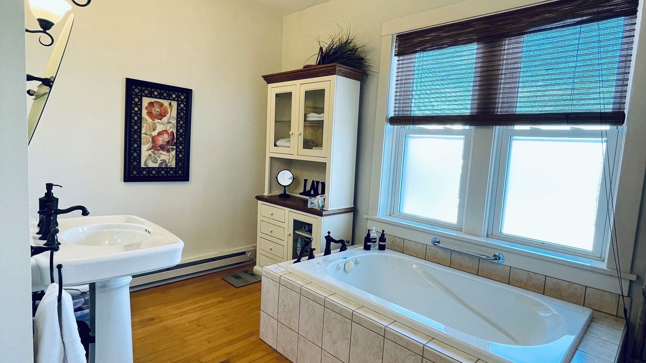 Photo of Bathroom in Redwood Falls