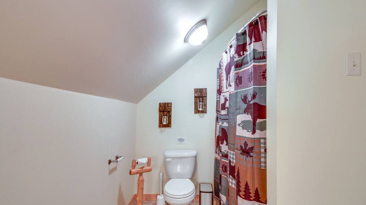 Photo of Bathroom in Garrison