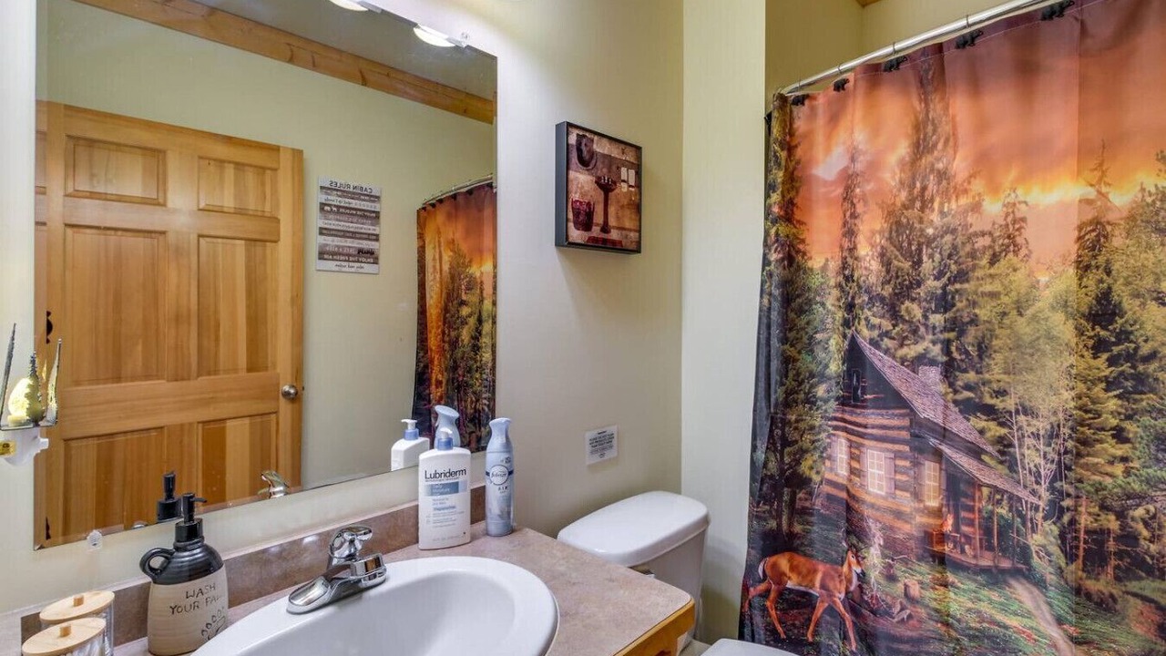 Photo of Bathroom in Garrison