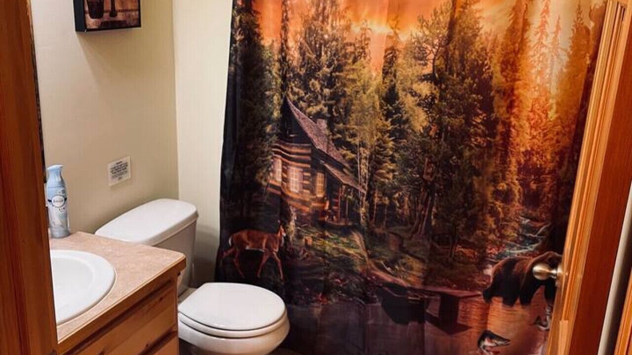 Photo of Bathroom in Garrison