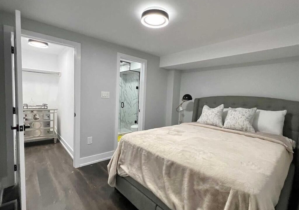 Photo of Bedroom in Erin Mills