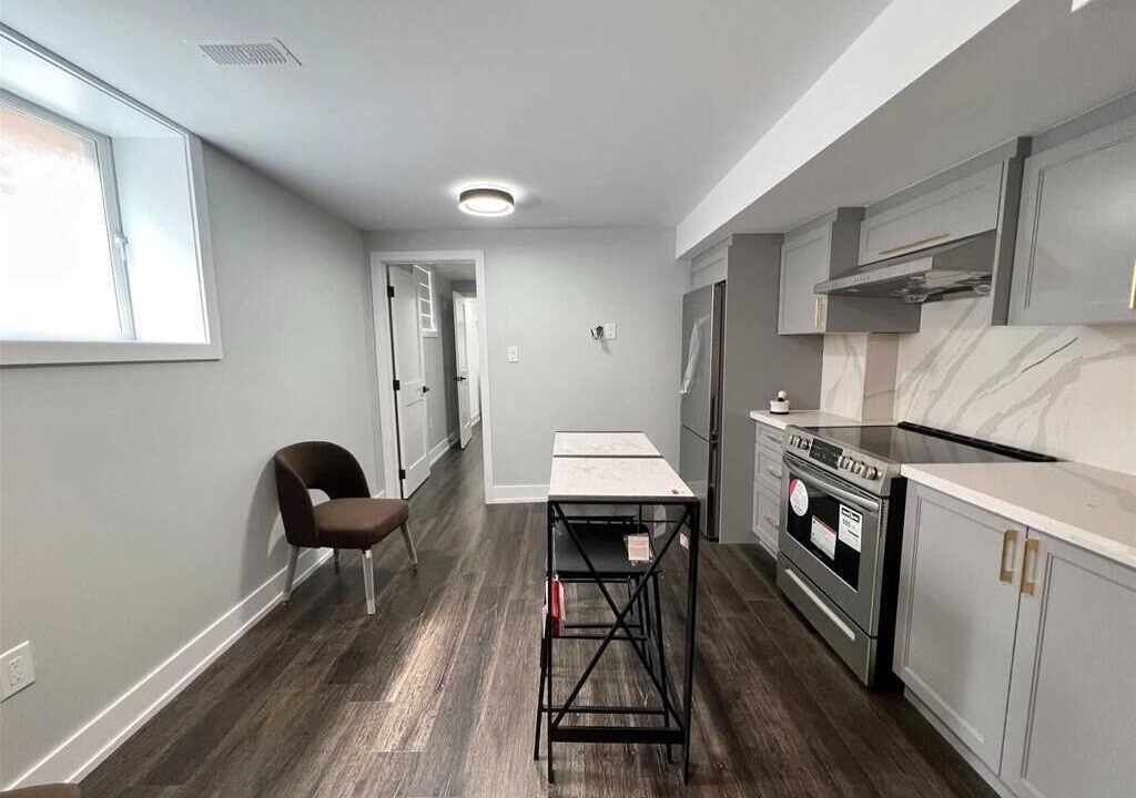 Photo of Kitchen in Erin Mills