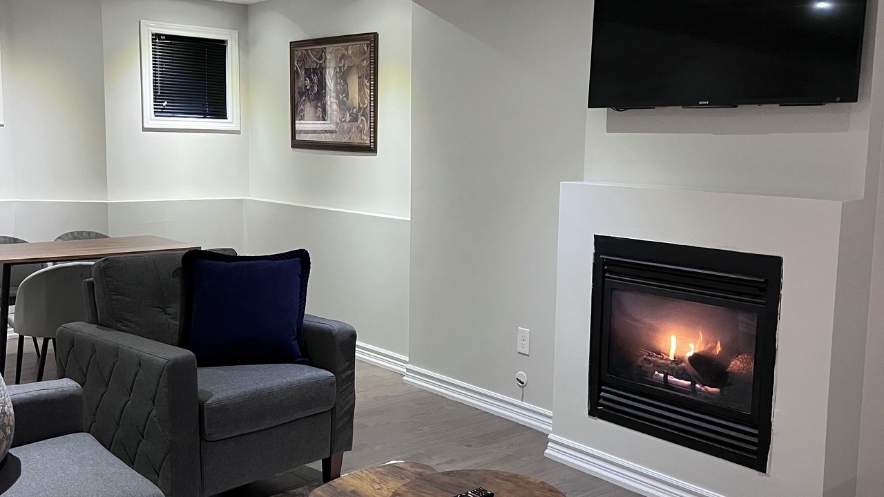 Photo of Livingroom in Durham Region