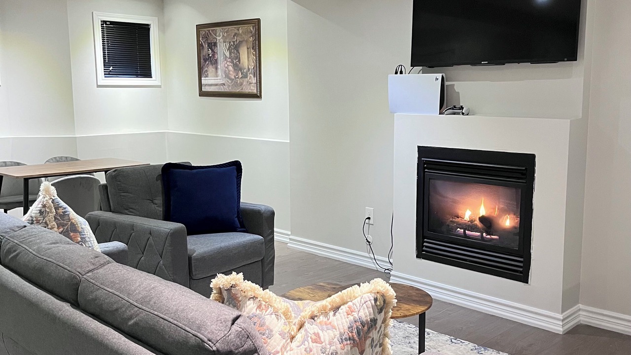 Photo of Livingroom in Durham Region