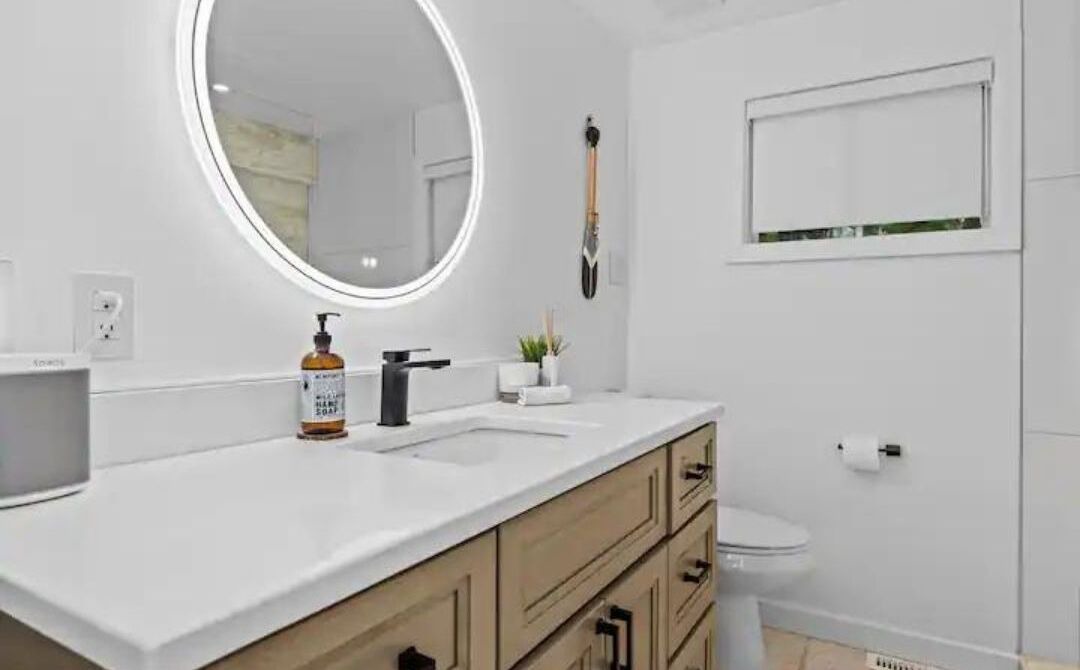 Photo of Bathroom in Muskoka Lakes