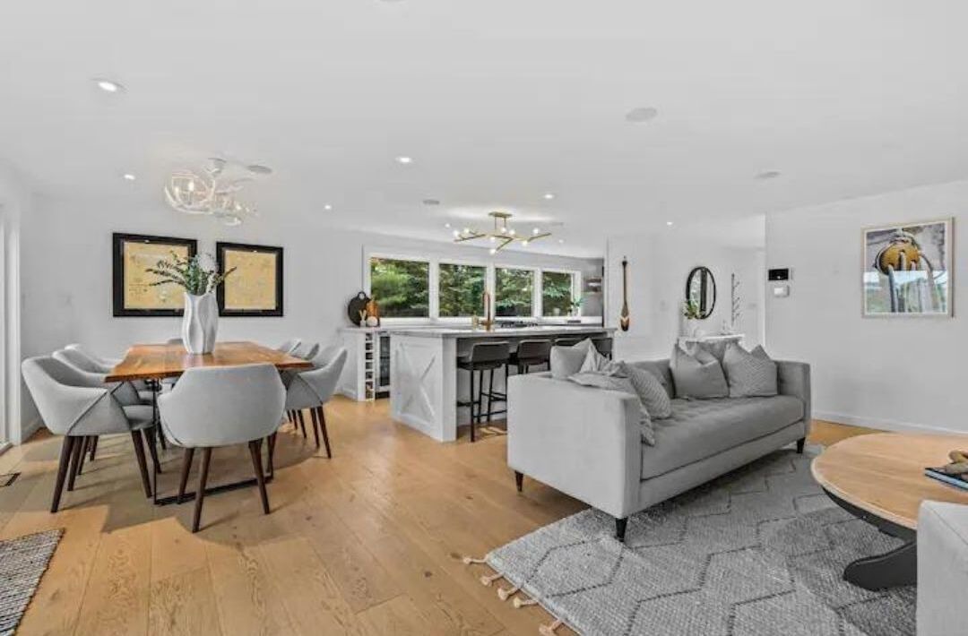 Photo of Livingroom in Muskoka Lakes