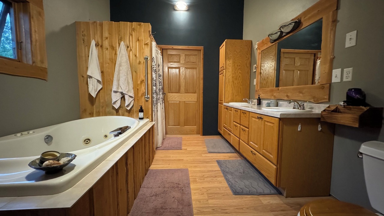 Photo of Bathroom in Cook