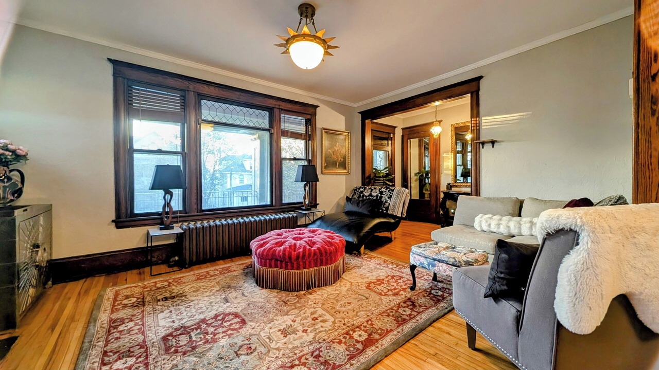Photo of Livingroom in Uptown
