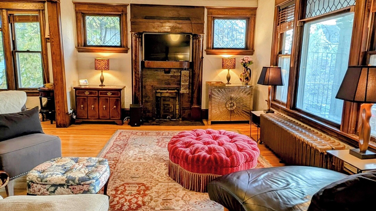 Photo of Livingroom in Uptown