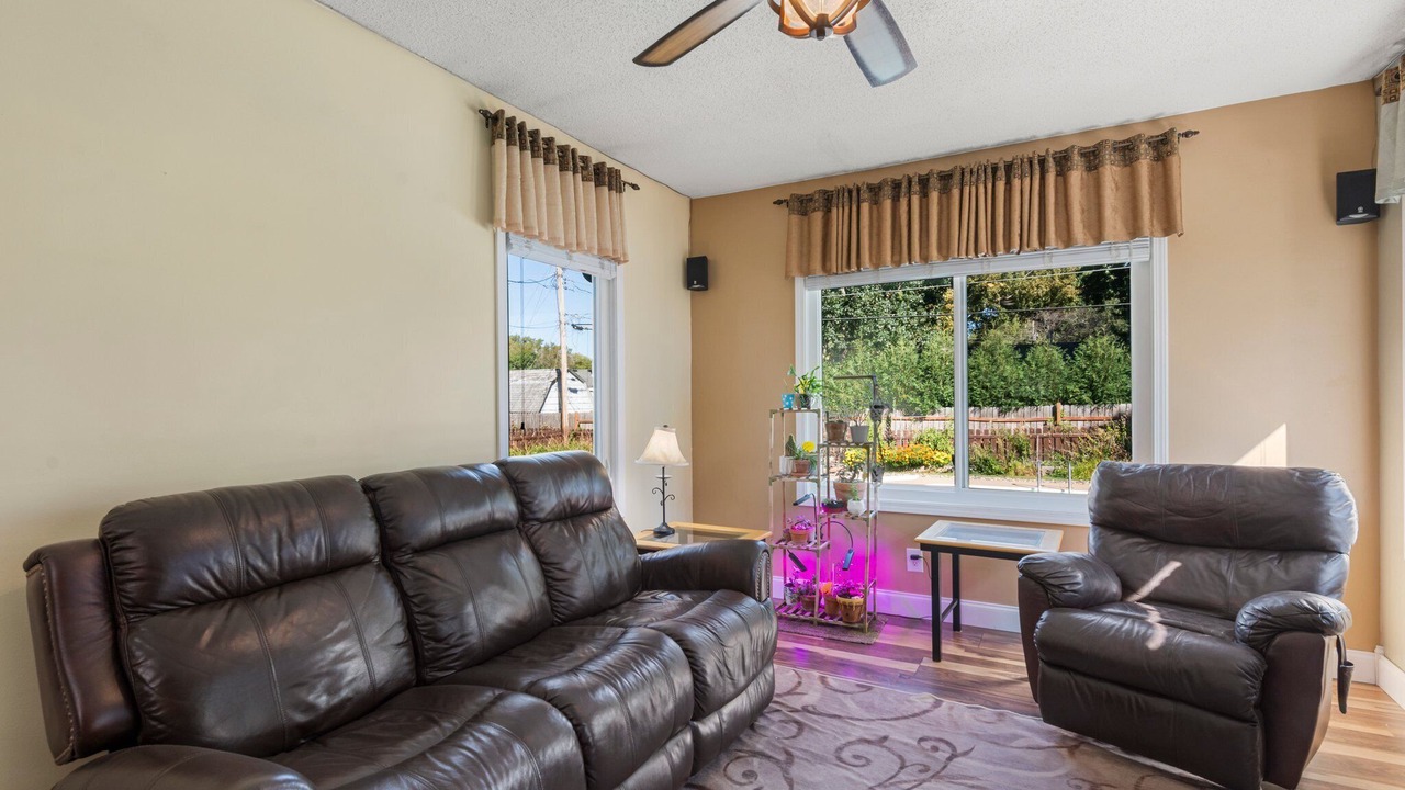 Photo of Livingroom in Burnsville