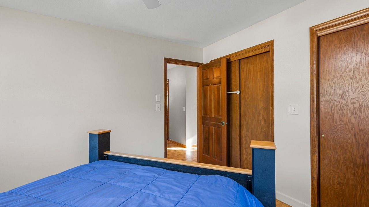 Photo of Bedroom in Burnsville