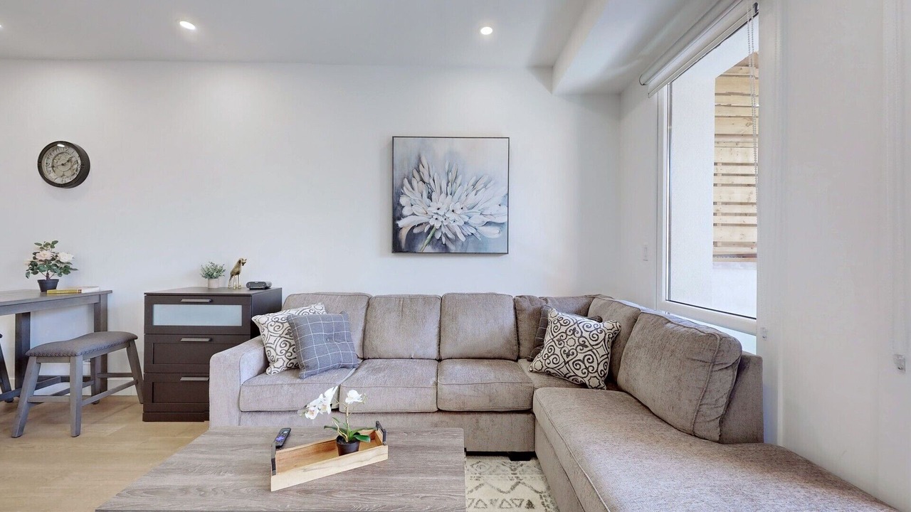 Photo of Livingroom in Etobicoke