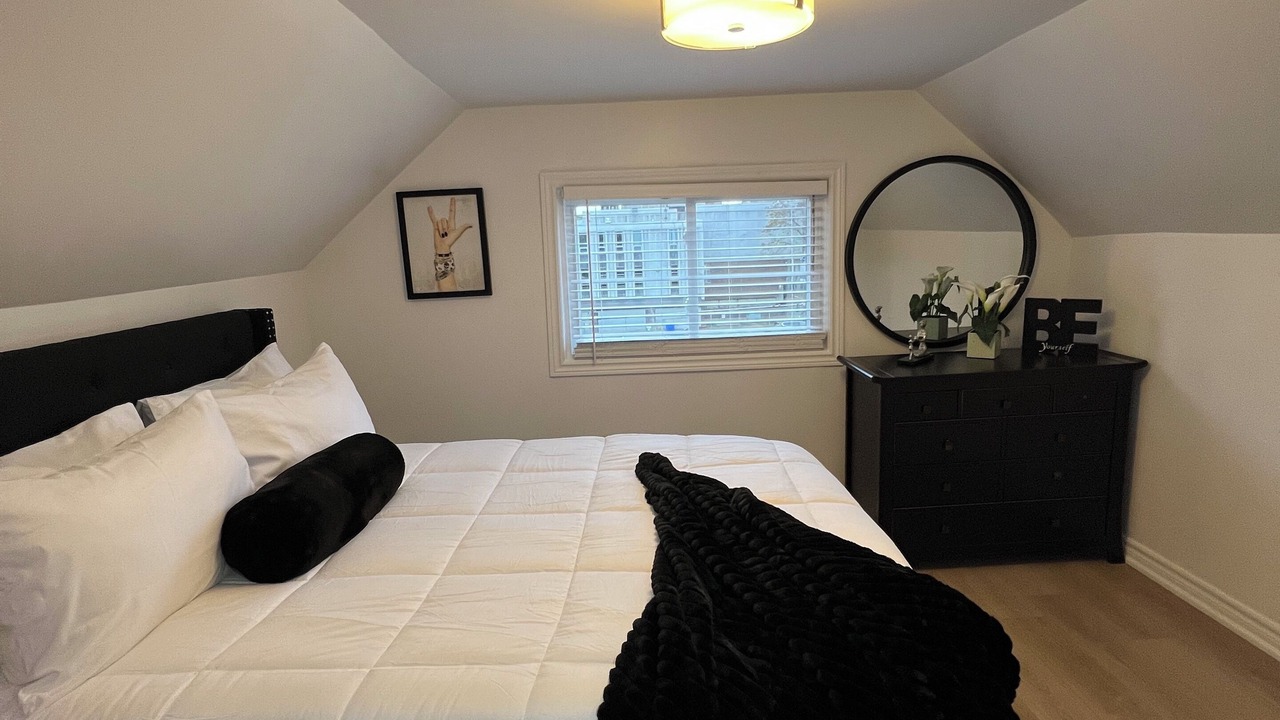 Photo of Bedroom in Downtown