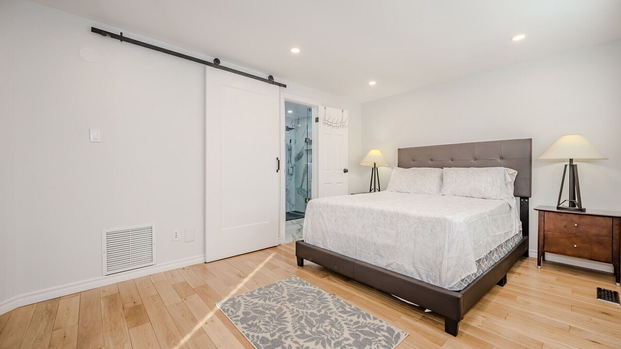 Photo of Bedroom in Mississauga