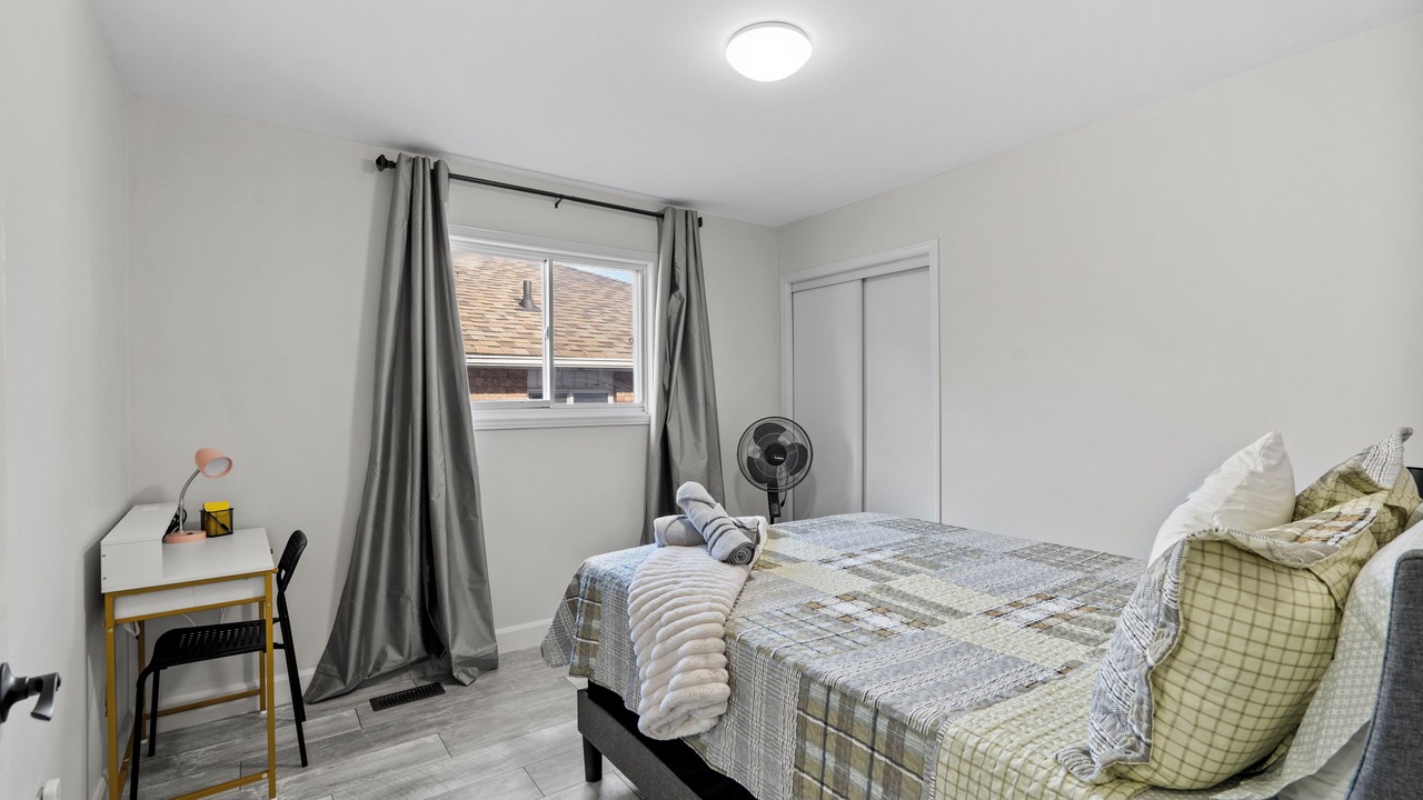 Photo of Bedroom in Bowmanville
