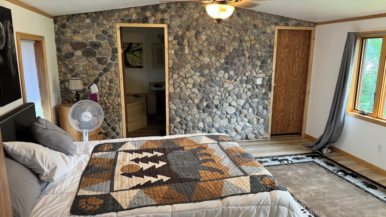 Photo of Bedroom in Kettle River