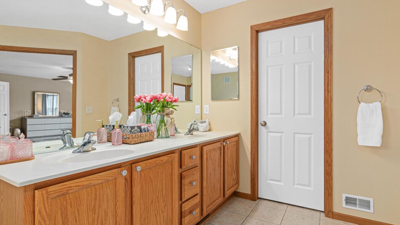Photo of Bedroom in Cottage Grove