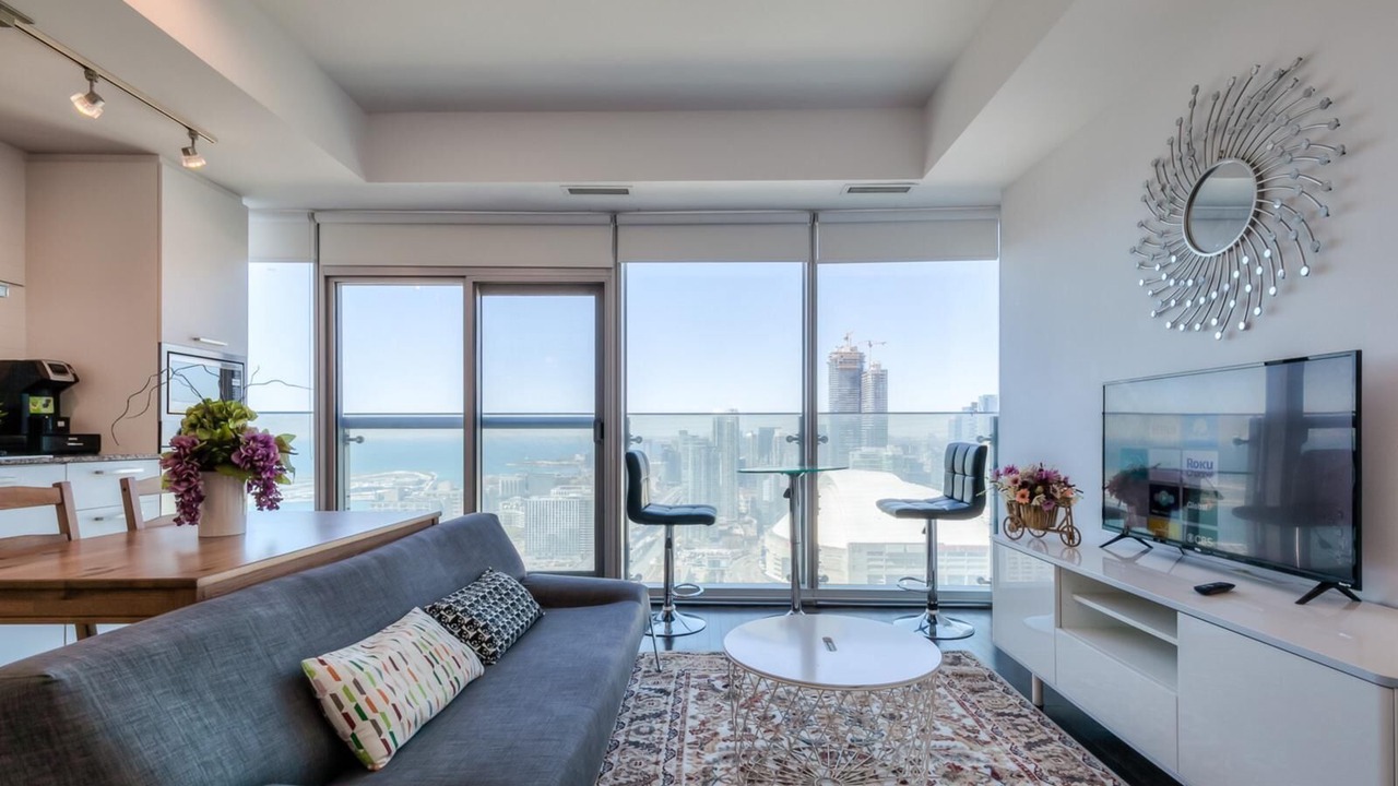 Photo of Livingroom in Toronto Entertainment District
