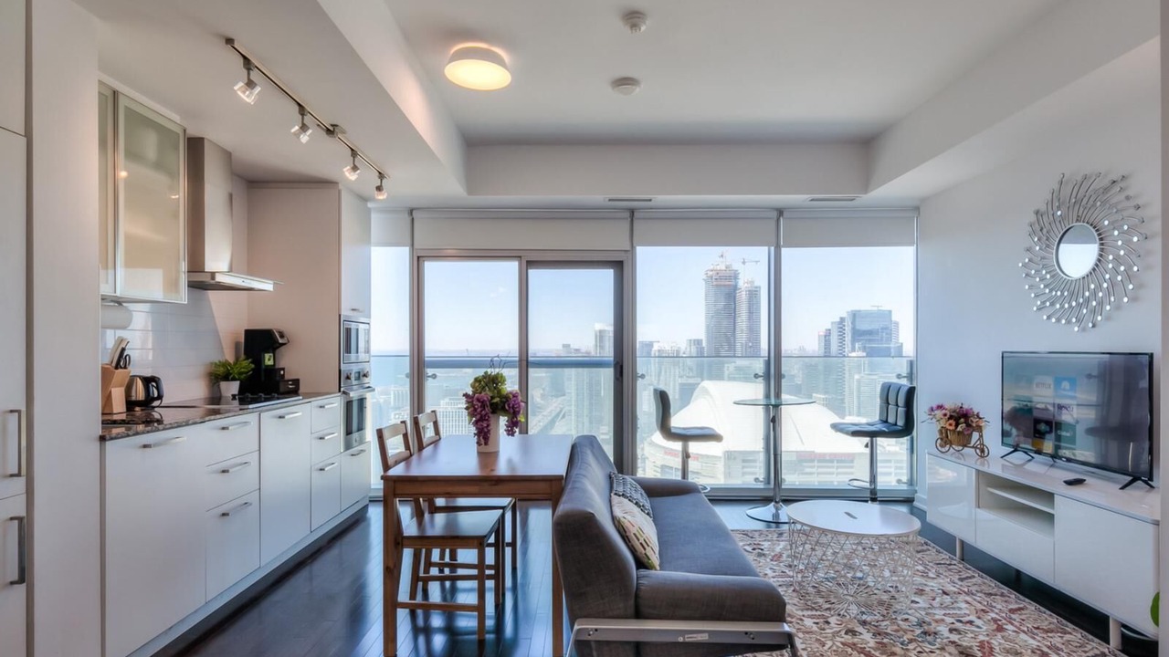 Photo of Livingroom in Toronto Entertainment District