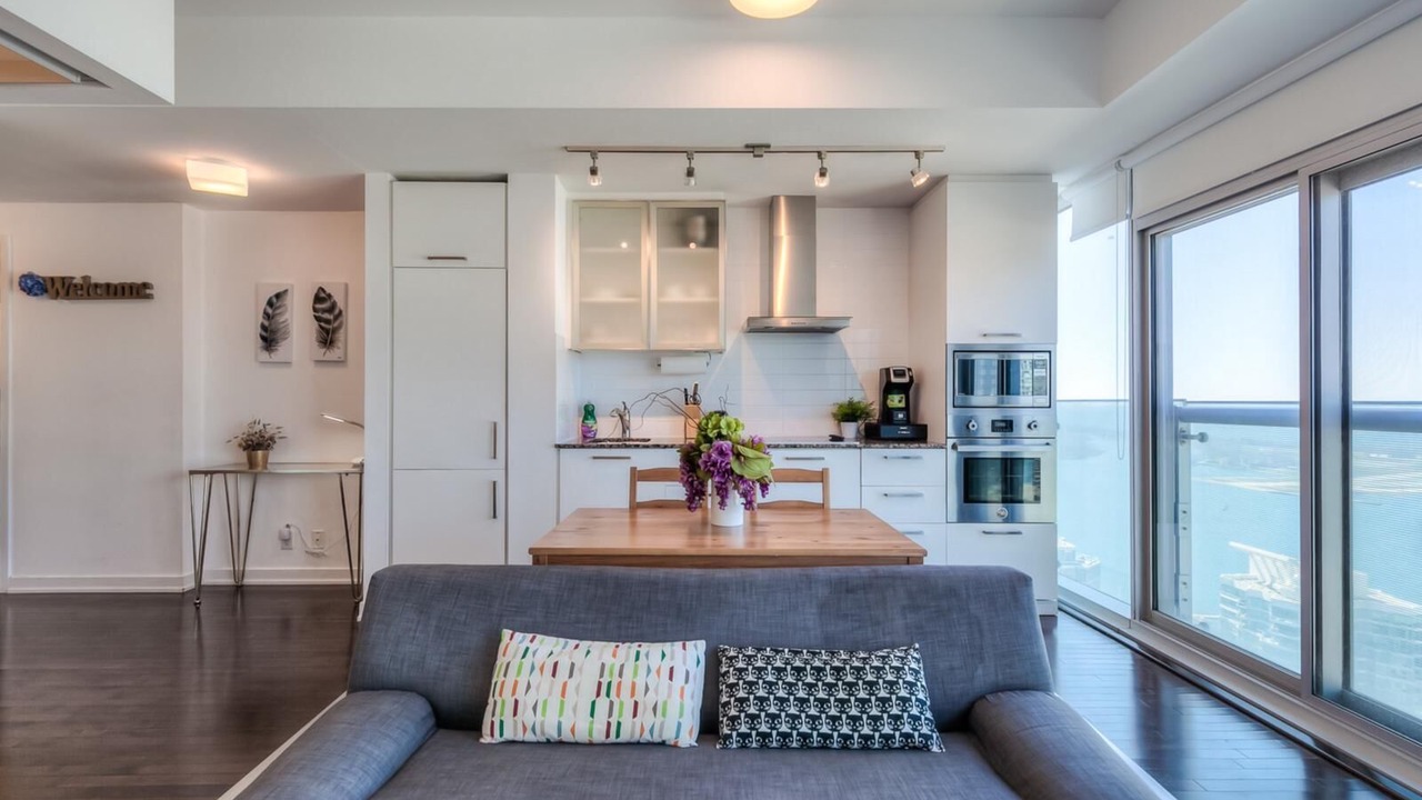 Photo of Livingroom in Toronto Entertainment District