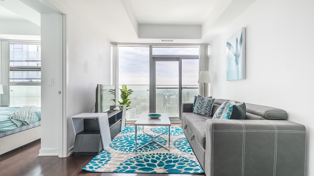 Photo of Livingroom in Toronto Entertainment District