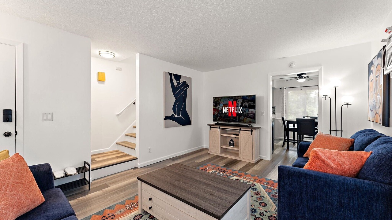 Photo of Livingroom in Highwood