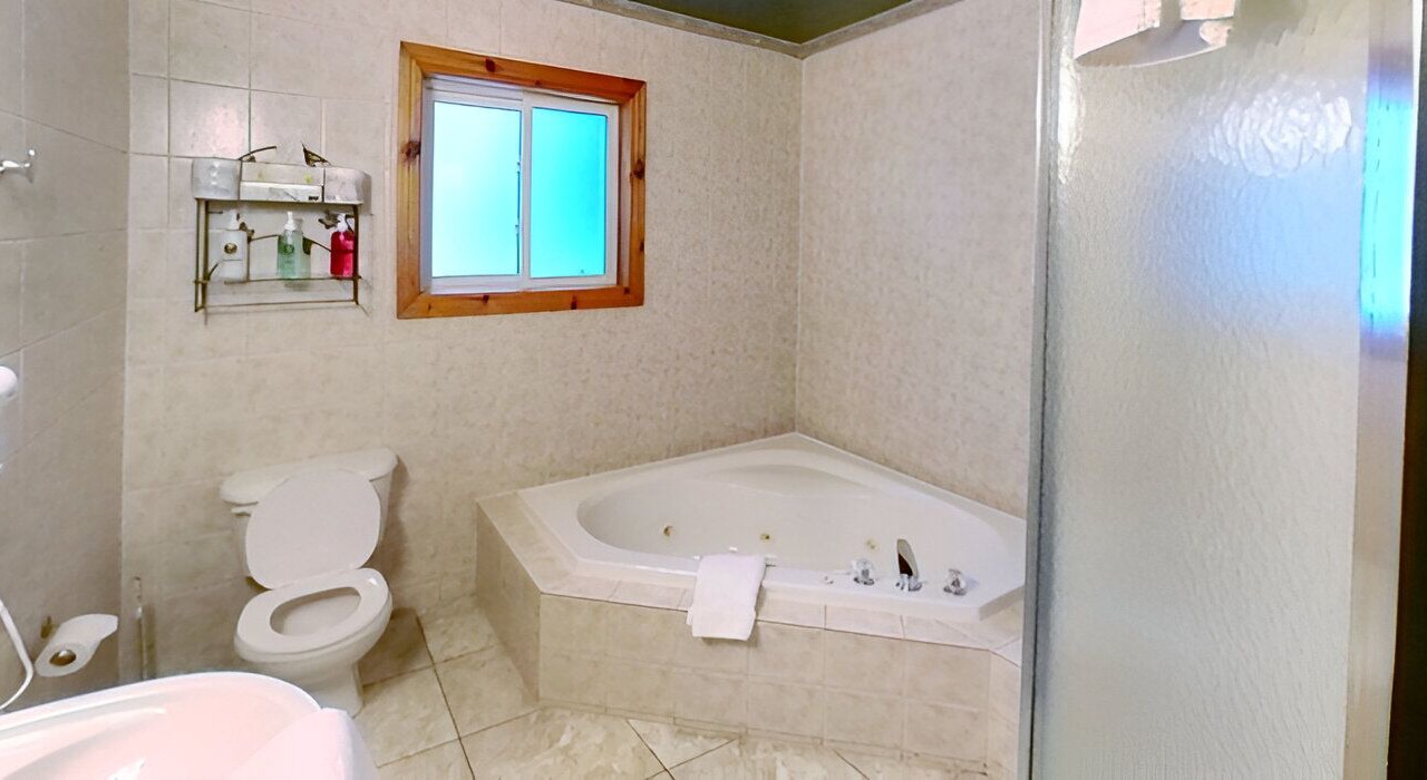 Photo of Bathroom in Otonabee-South Monaghan