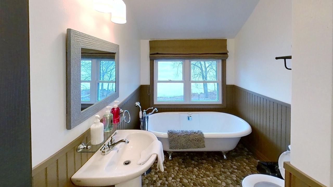 Photo of Bathroom in Otonabee-South Monaghan