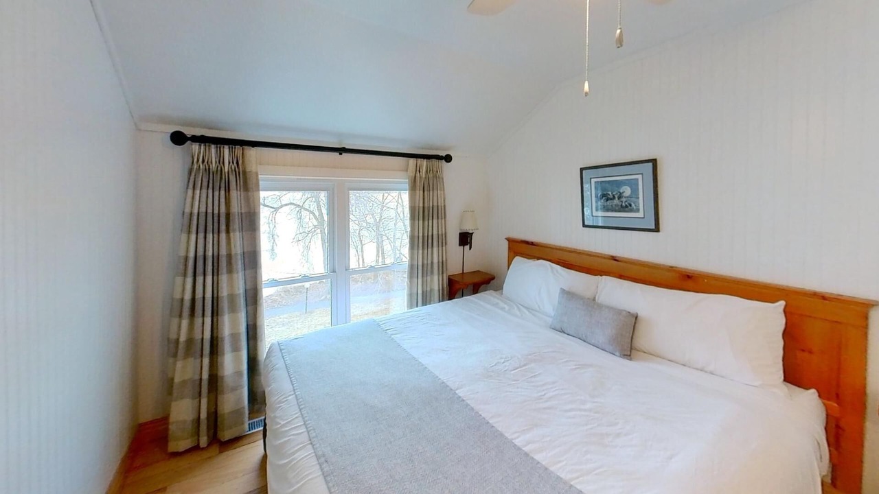 Photo of Bedroom in Otonabee-South Monaghan