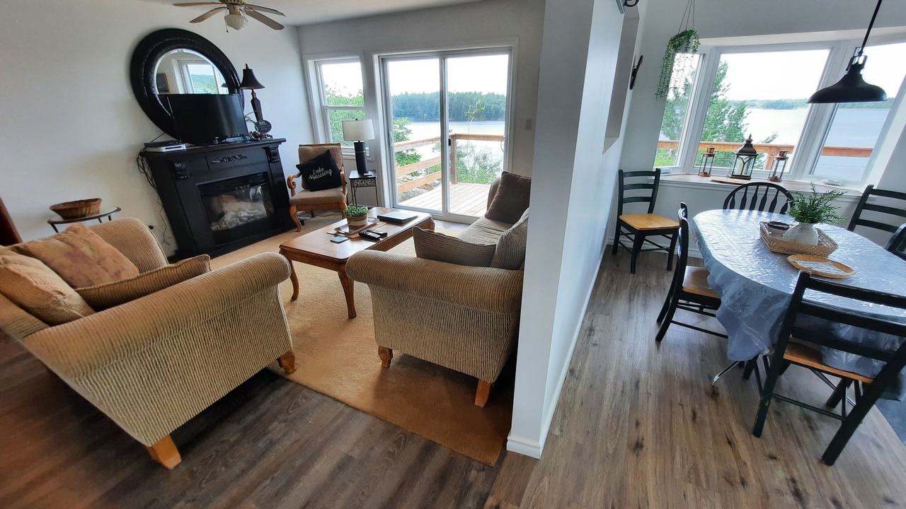 Photo of Livingroom in Nipissing