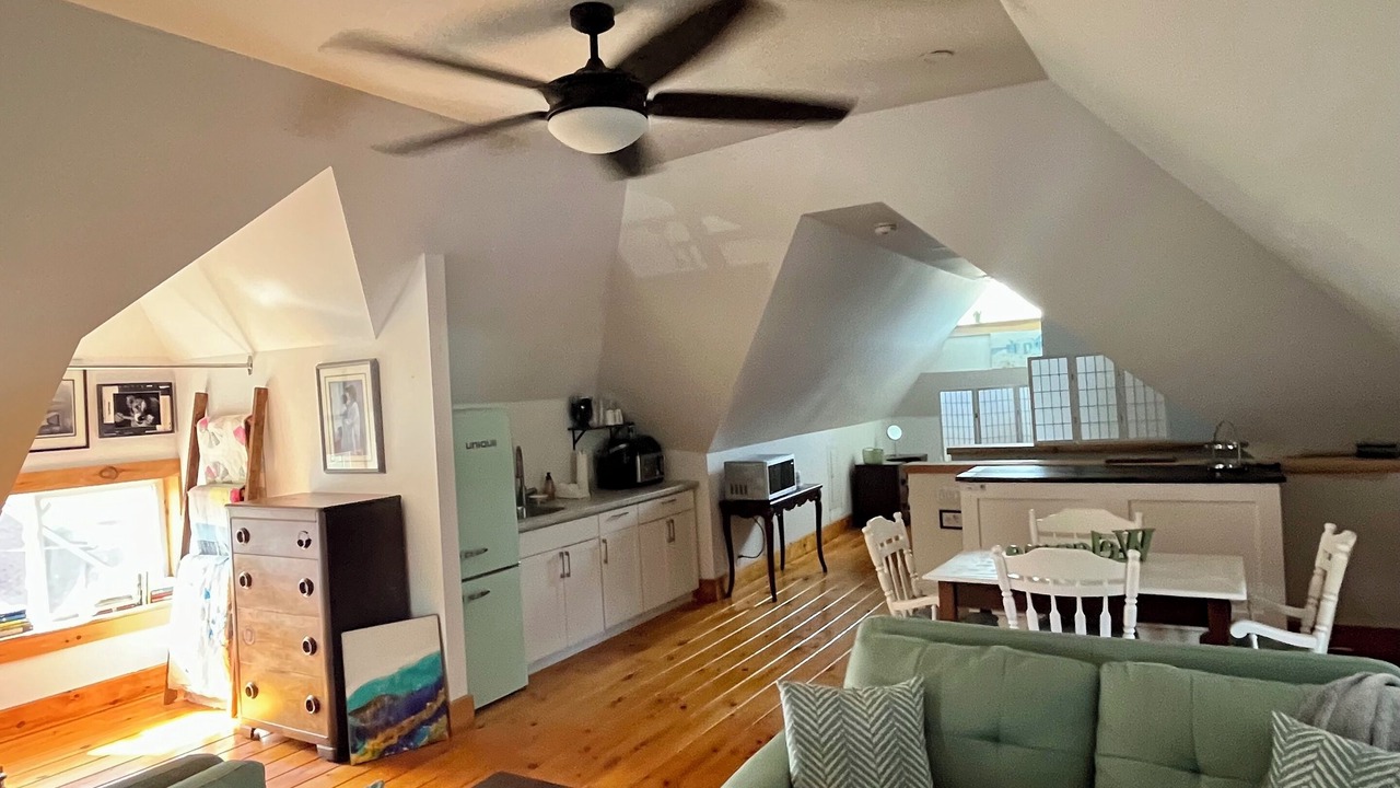 Photo of Livingroom in Port Colborne