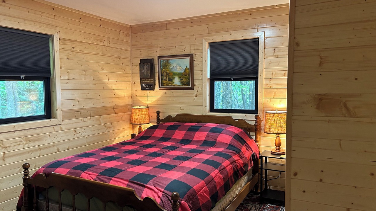 Photo of Bedroom in Longville
