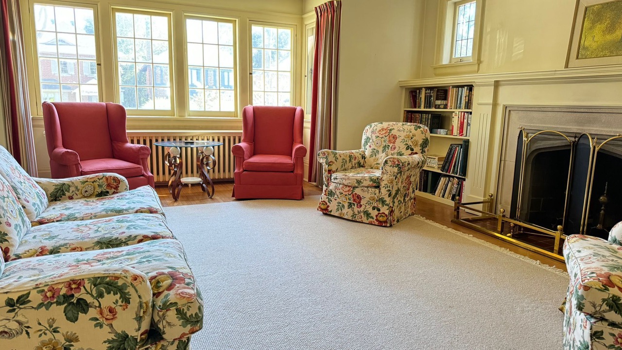 Photo of Livingroom in Midtown Toronto